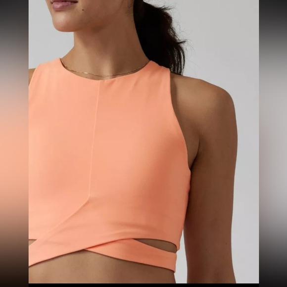 Athleta Set of 2 bras Conscious crop & transcend plunge D-DD+ Size S Like new - Picture 3 of 15